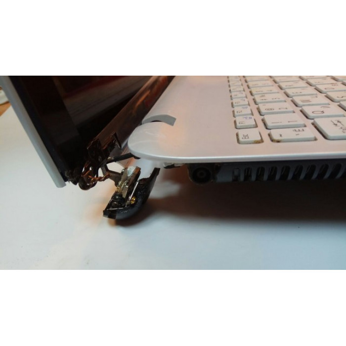 Ремонт корпуса ноутбука