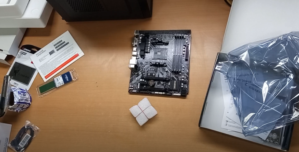 Материнская плата и комплектующие