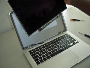 Заміна екрану (матриці) MacBook Air