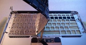 Клавіатура від MacBook Air в розборі